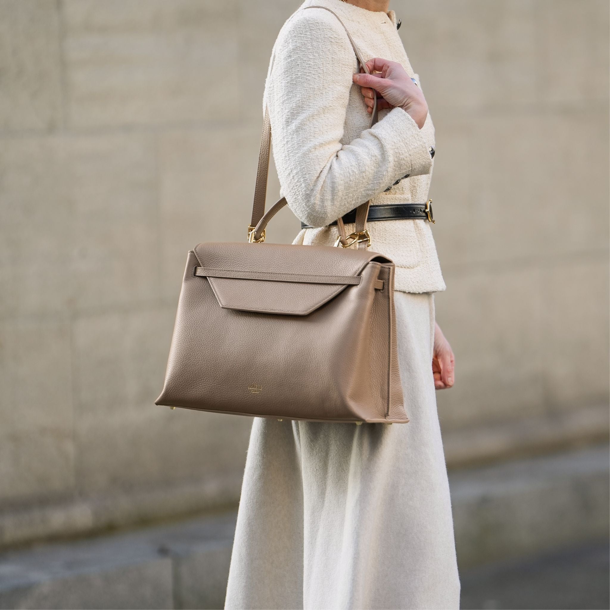 AMELI Zurich | VIADUKT WORK 24 | Greige | Soft Grain Leather | Shoulder bag