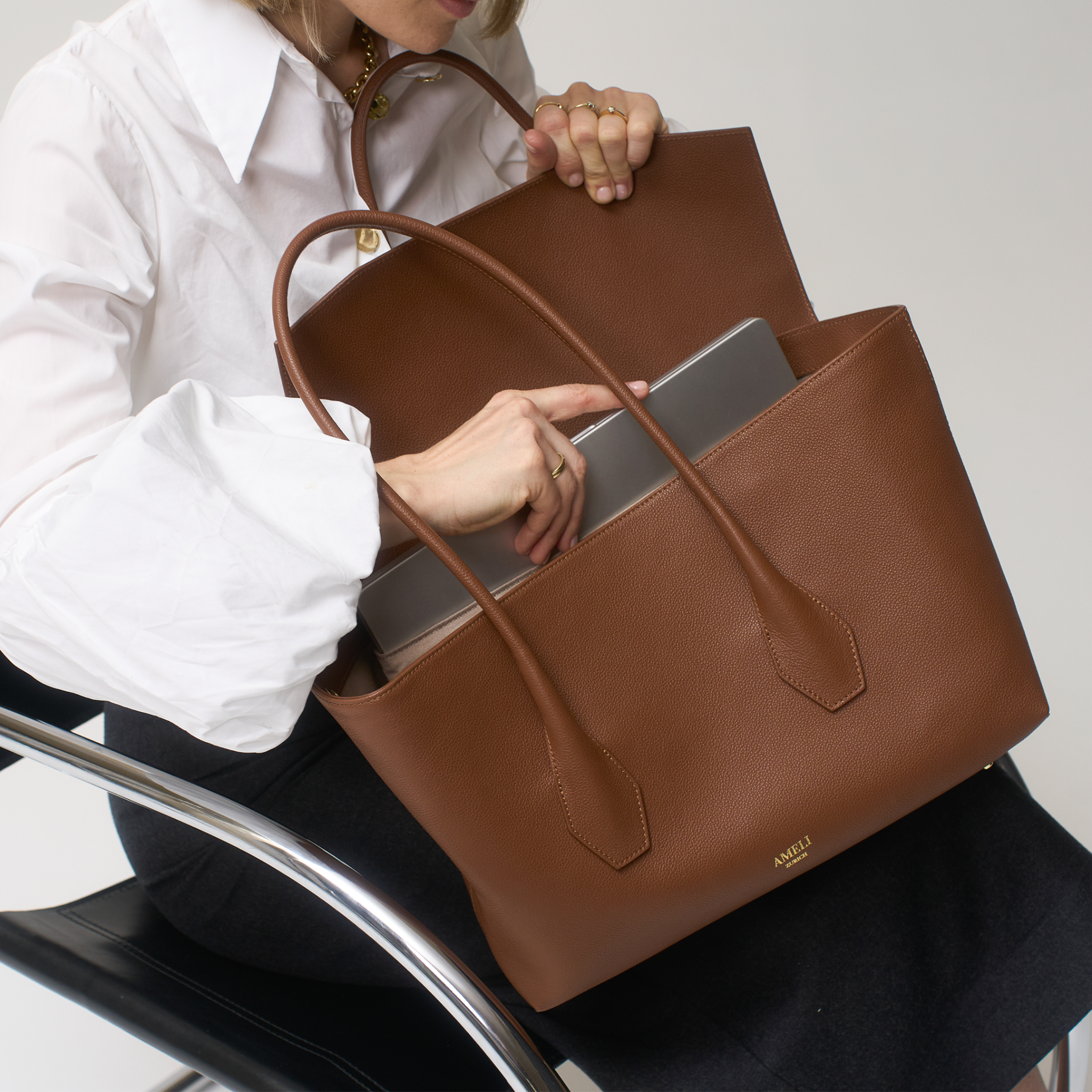 AMELI Zurich | IDA | Cognac | Small Grain Leather | Side