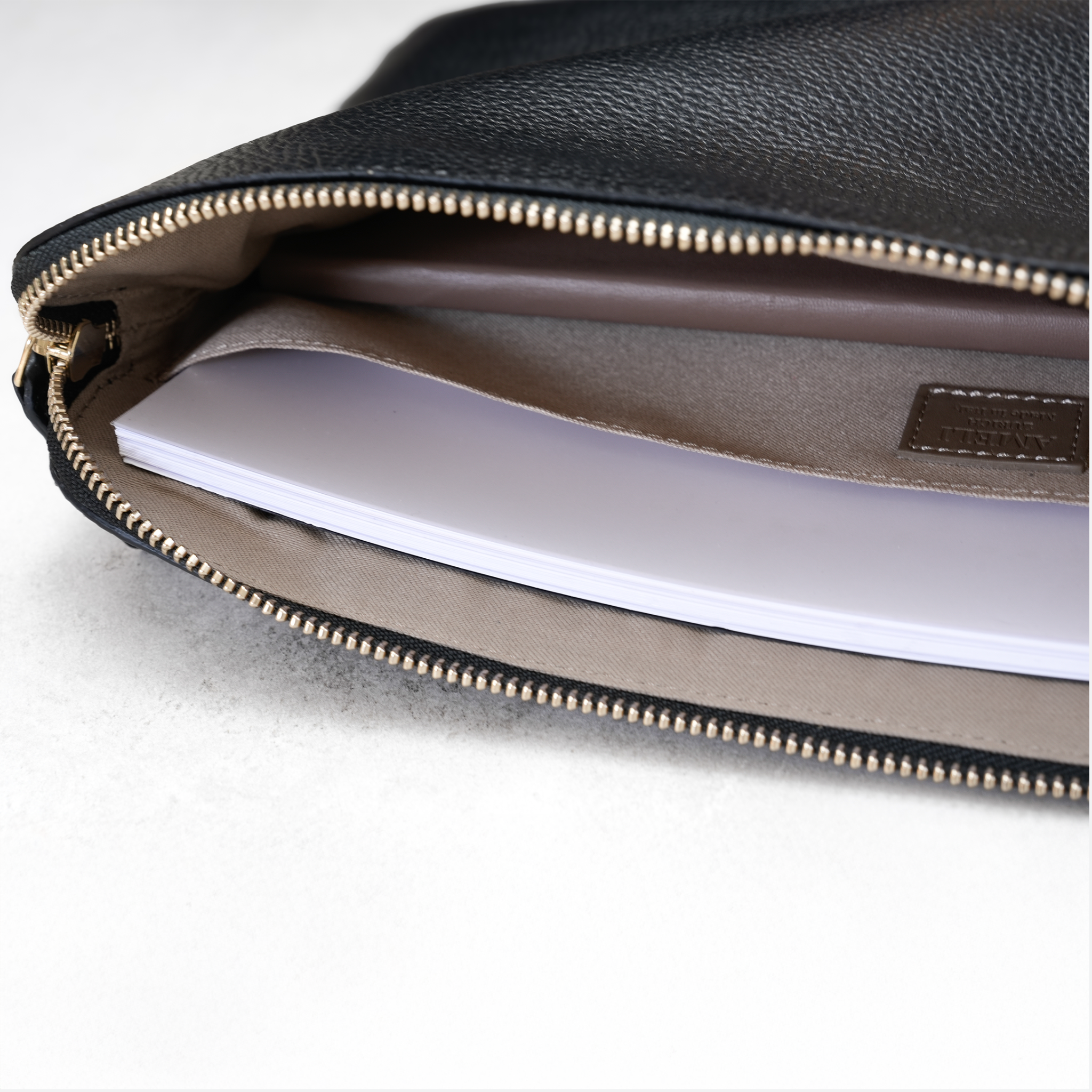 AMELI Zurich | LAPTOP CASE | Black | Soft Grain Leather | Inside