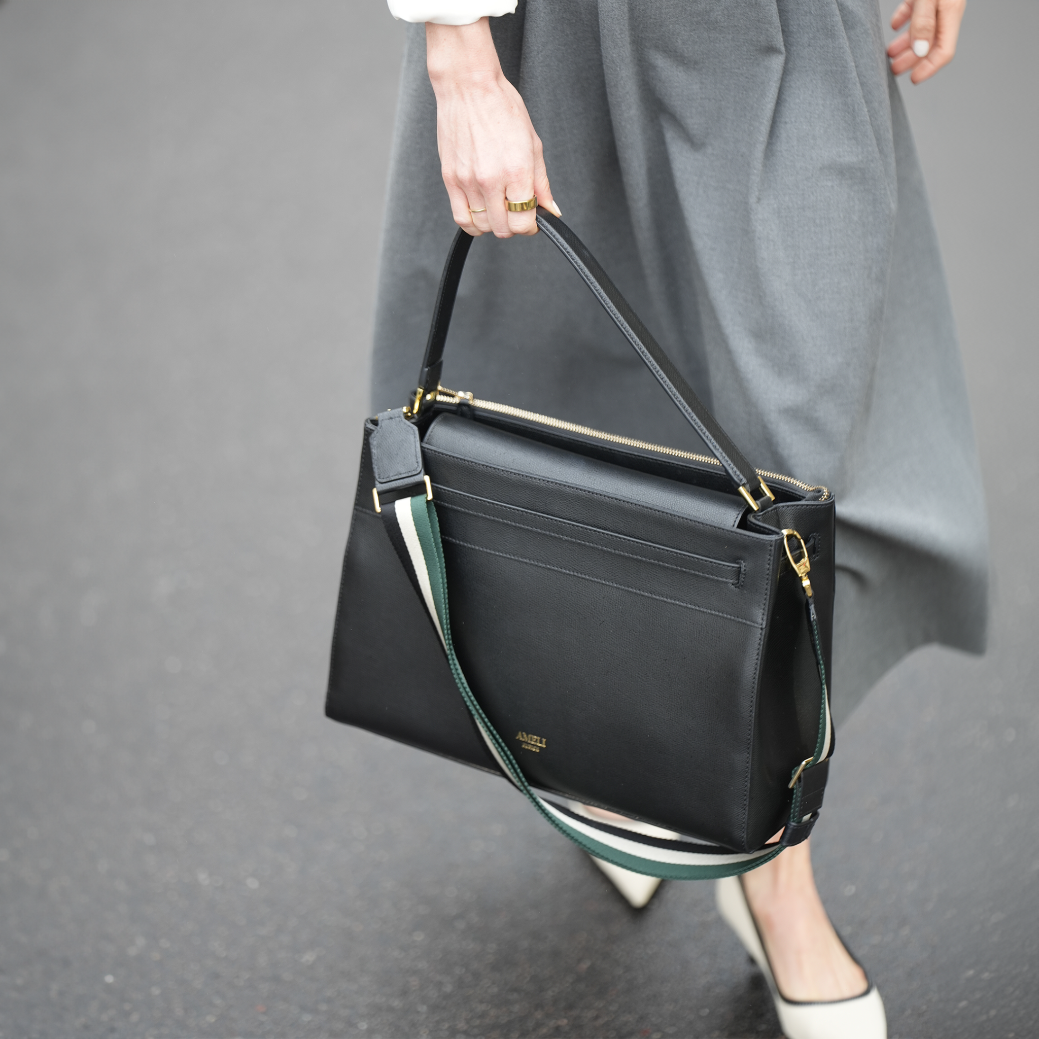 AMELI Zurich | SEEFELD | Black | Pebbled Leather | Top handle bag