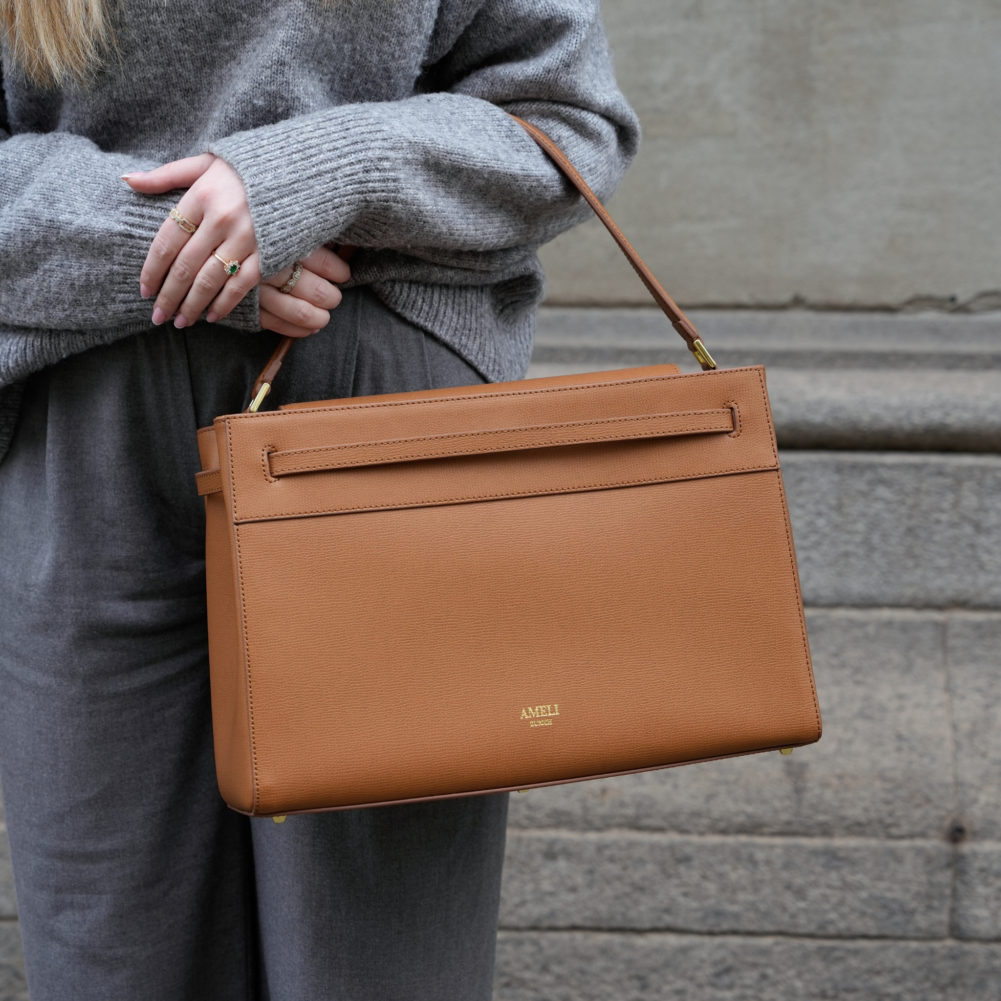 AMELI Zurich | SEEFELD | Cognac | Pebbled Leather | Top handle